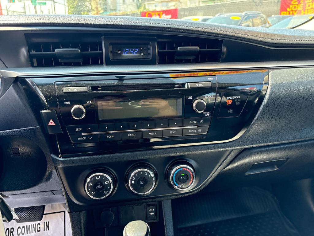 2014 Toyota Corolla Image 9