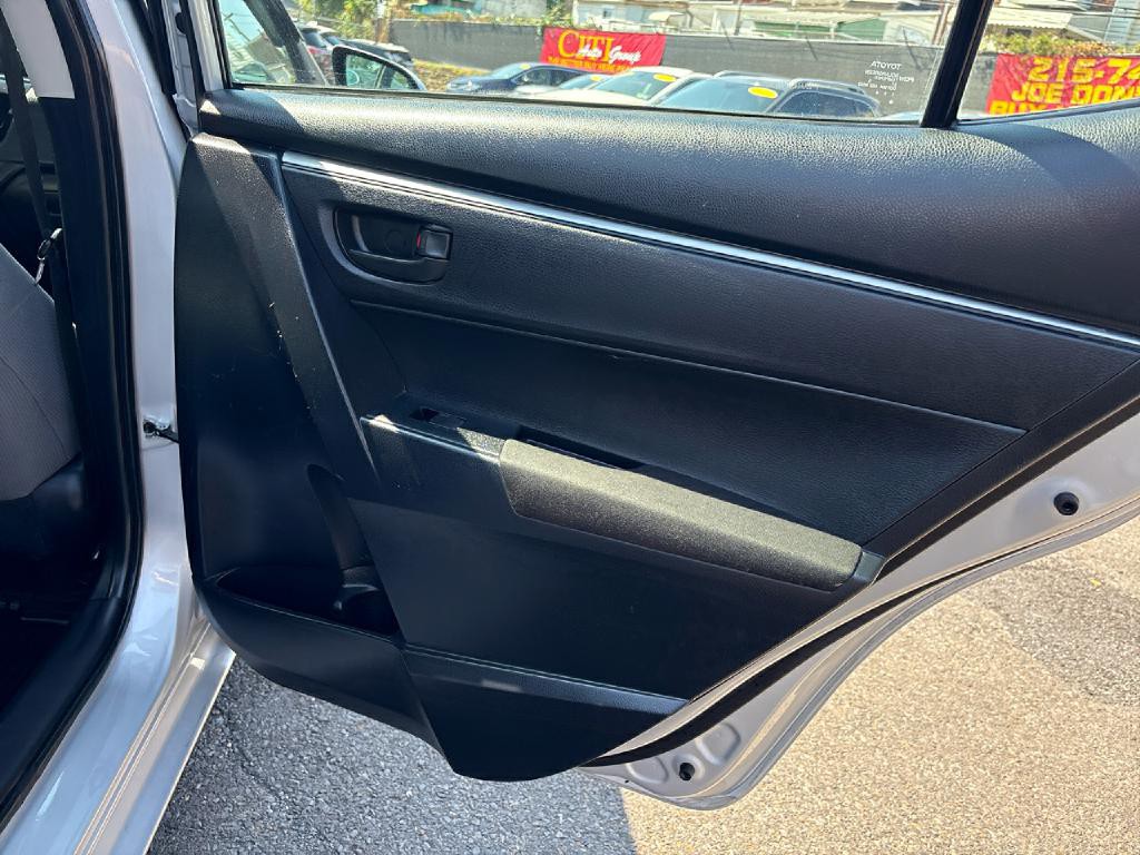 2014 Toyota Corolla Image 15