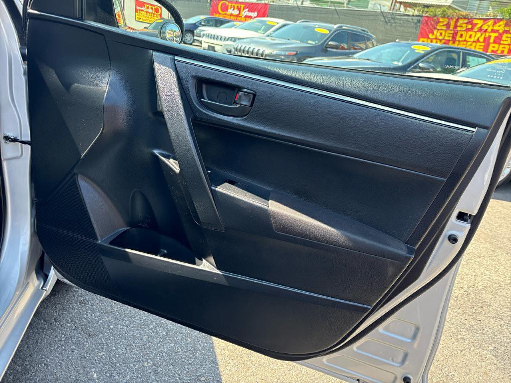 2014 Toyota Corolla Image 17