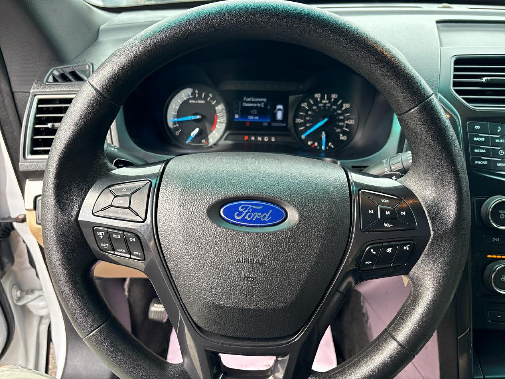 2016 Ford Explorer Image 8
