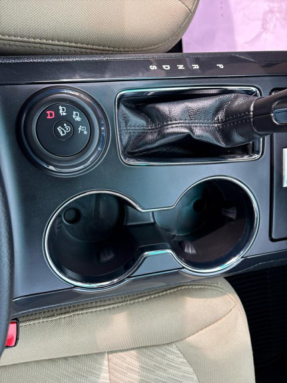 2016 Ford Explorer Image 10