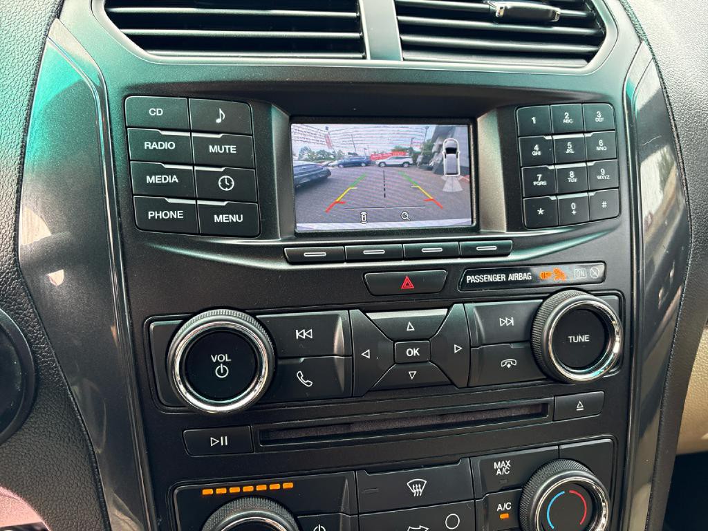 2016 Ford Explorer Image 11