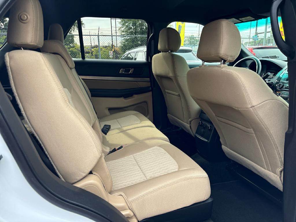 2016 Ford Explorer Image 19