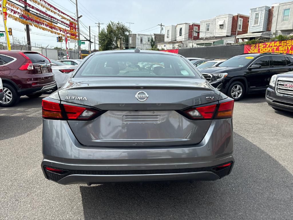 2021 Nissan Altima Image 5