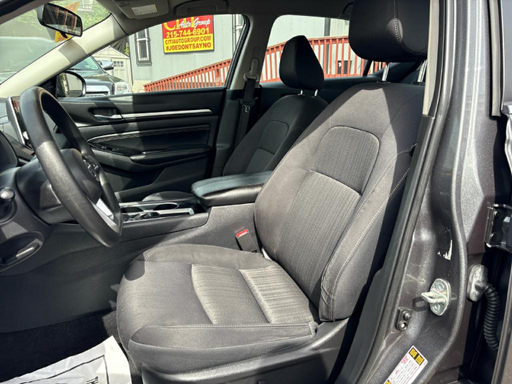 2021 Nissan Altima Image 8