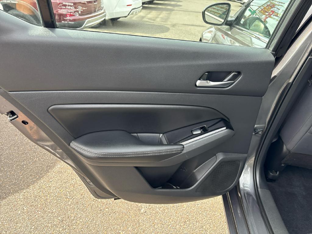 2021 Nissan Altima Image 13