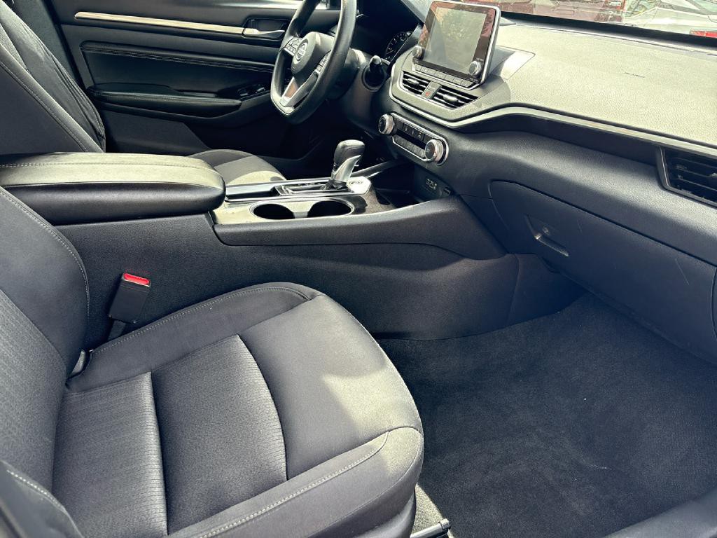 2021 Nissan Altima Image 19