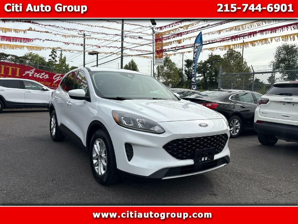 2020 Ford Escape Image 1