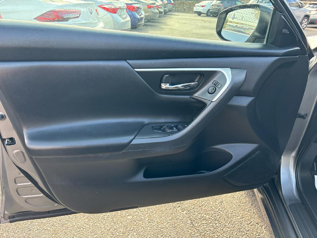 2018 Nissan Altima Image 6