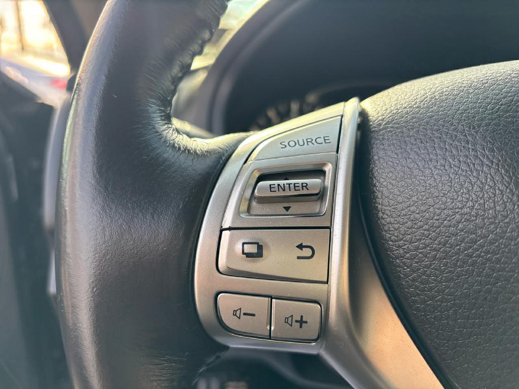 2018 Nissan Altima Image 10