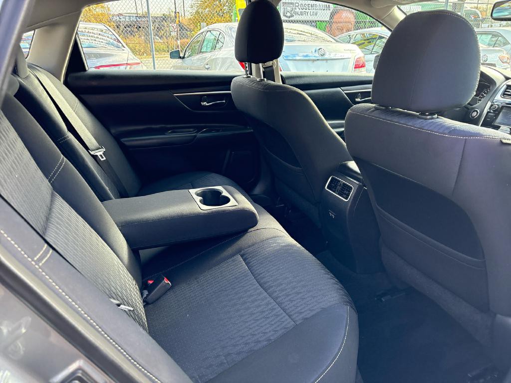 2018 Nissan Altima Image 21