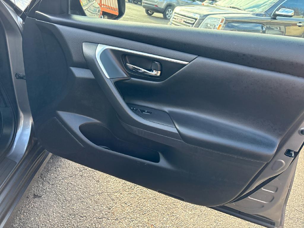 2018 Nissan Altima Image 22