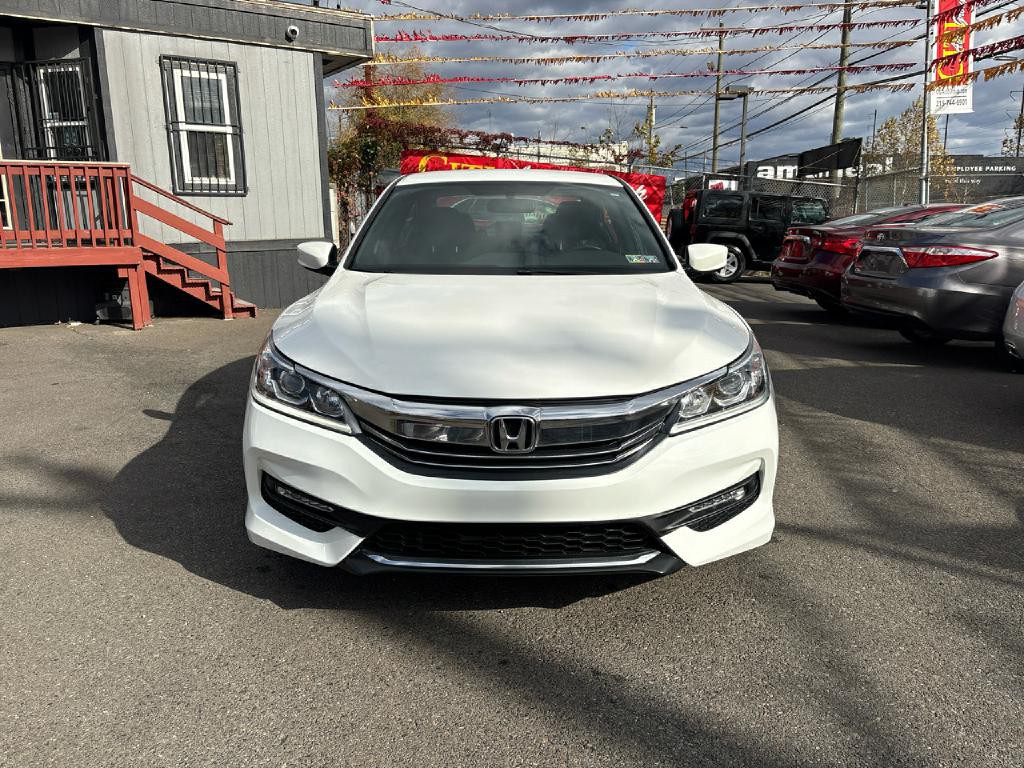 2016 Honda Accord Image 2
