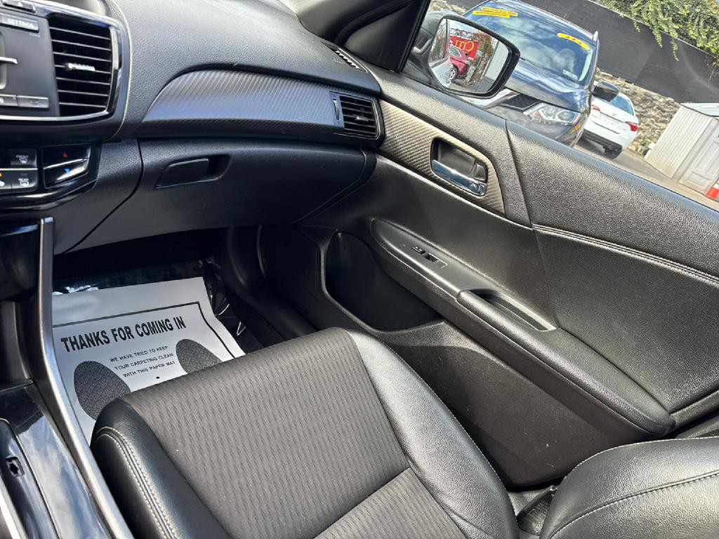 2016 Honda Accord Image 14