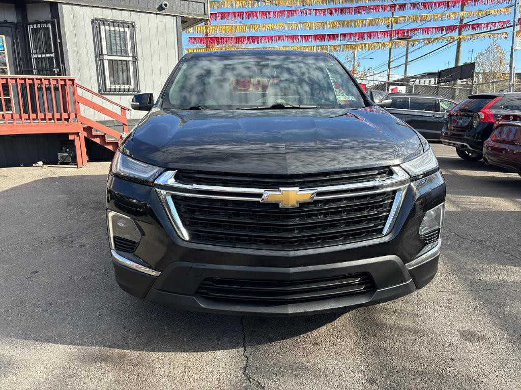 2022 Chevrolet Traverse Image 2