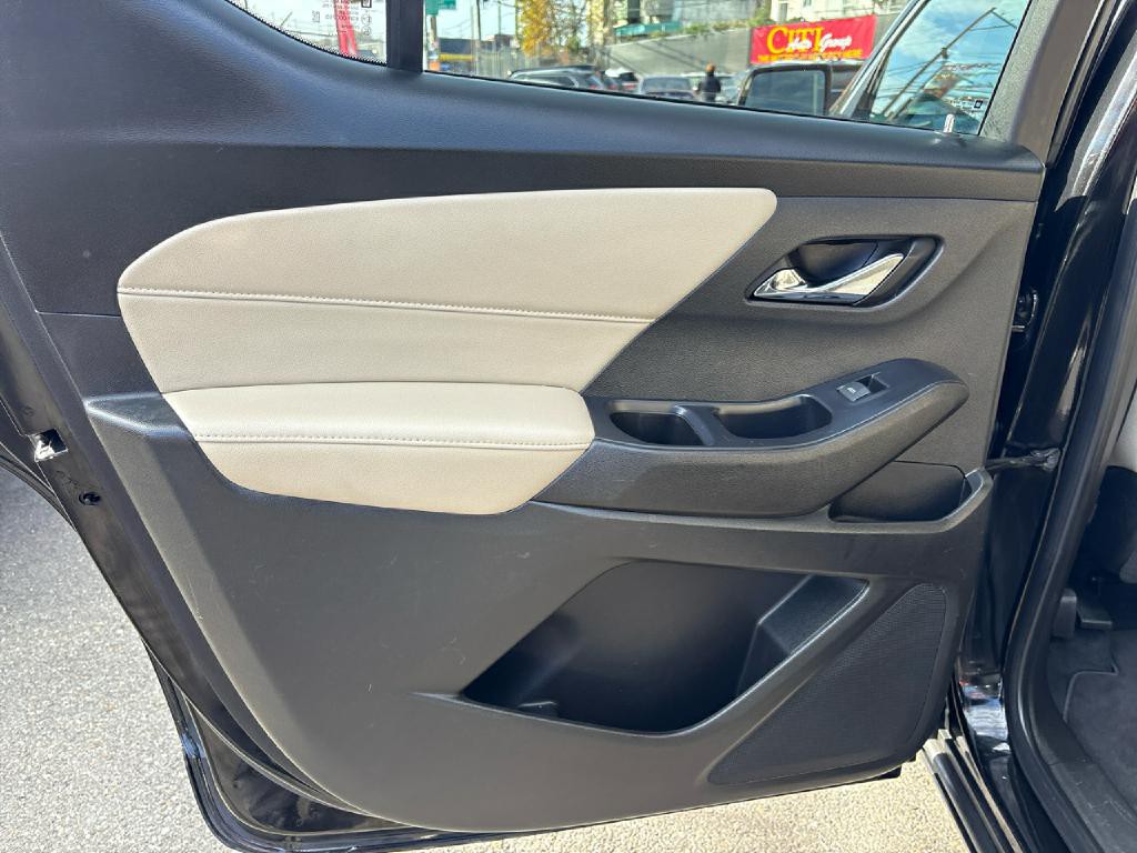 2022 Chevrolet Traverse Image 16