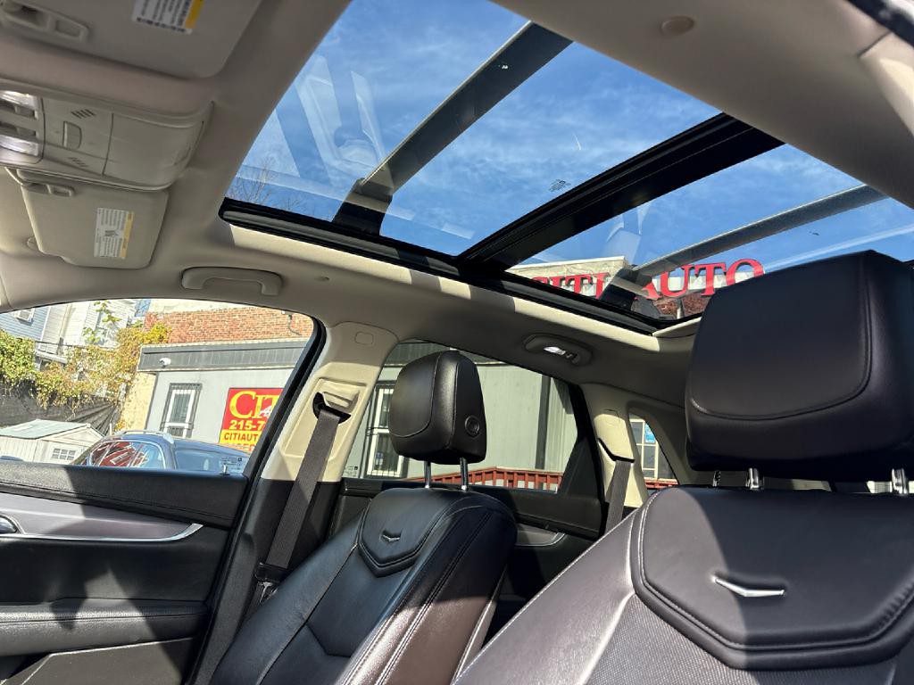 2017 Cadillac XT5 Image 9