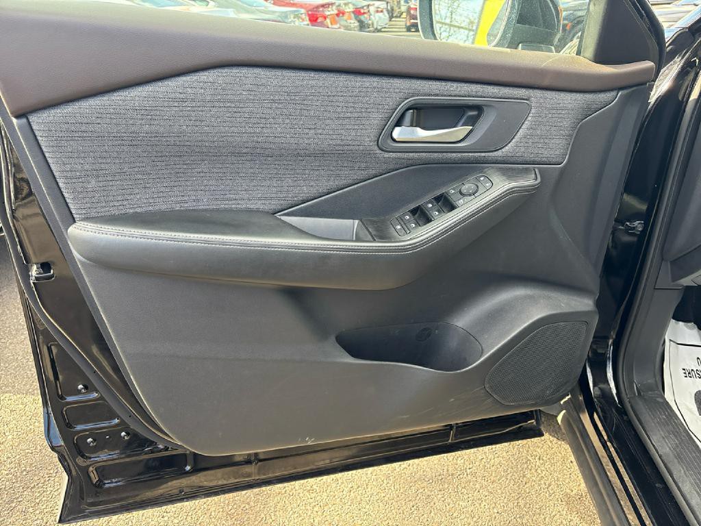 2021 Nissan Rogue Image 6