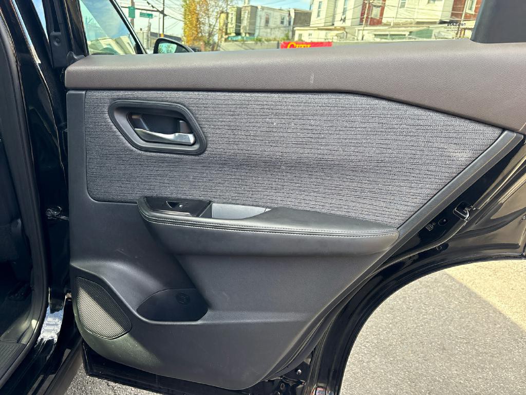 2021 Nissan Rogue Image 15