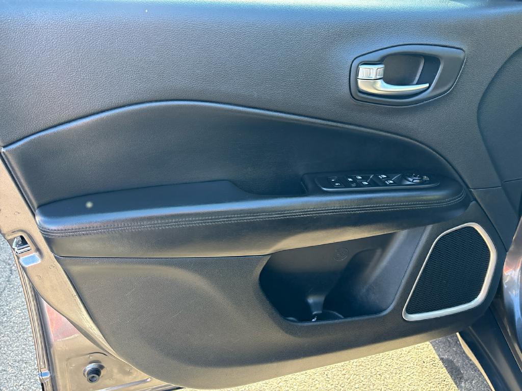 2018 Jeep Compass Image 5