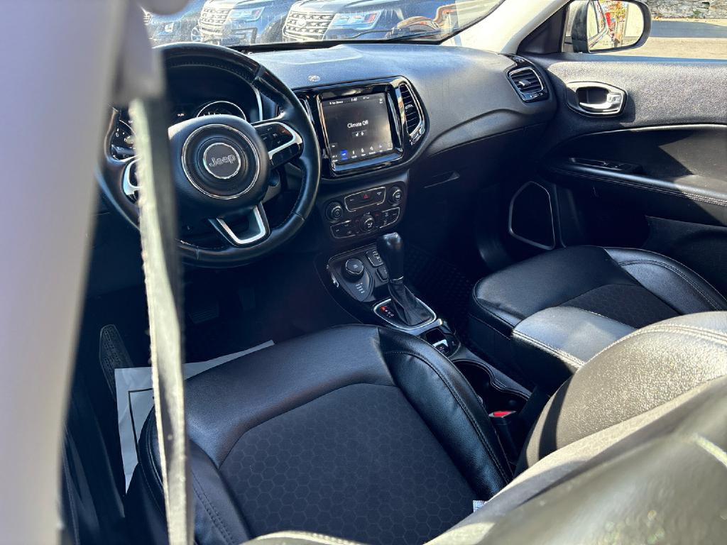 2018 Jeep Compass Image 15