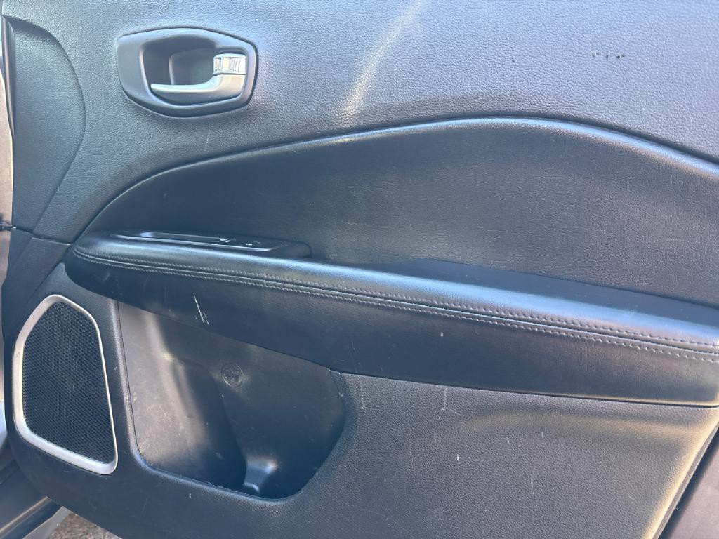 2018 Jeep Compass Image 17