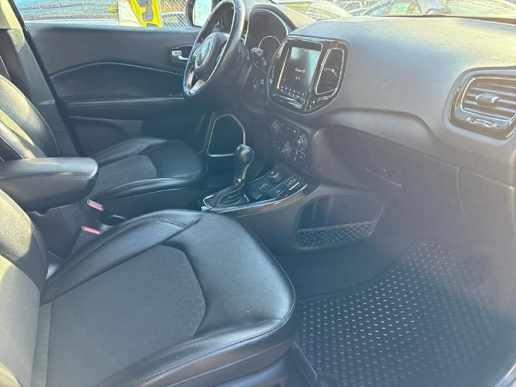 2018 Jeep Compass Image 18