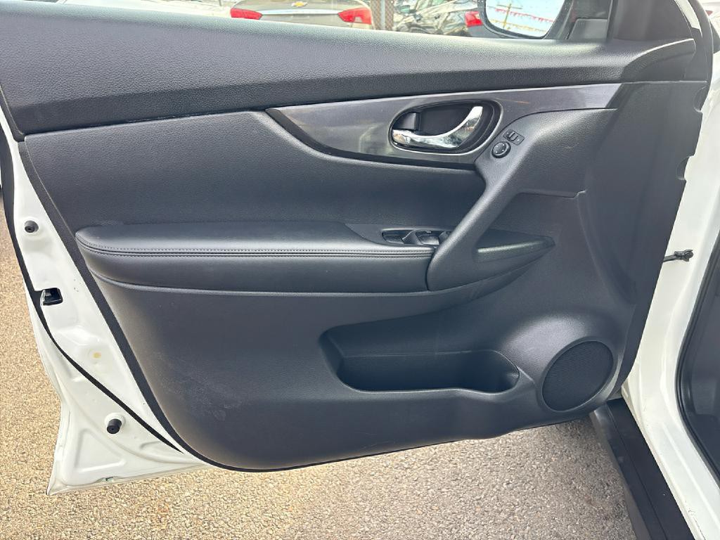 2017 Nissan Rogue Image 6