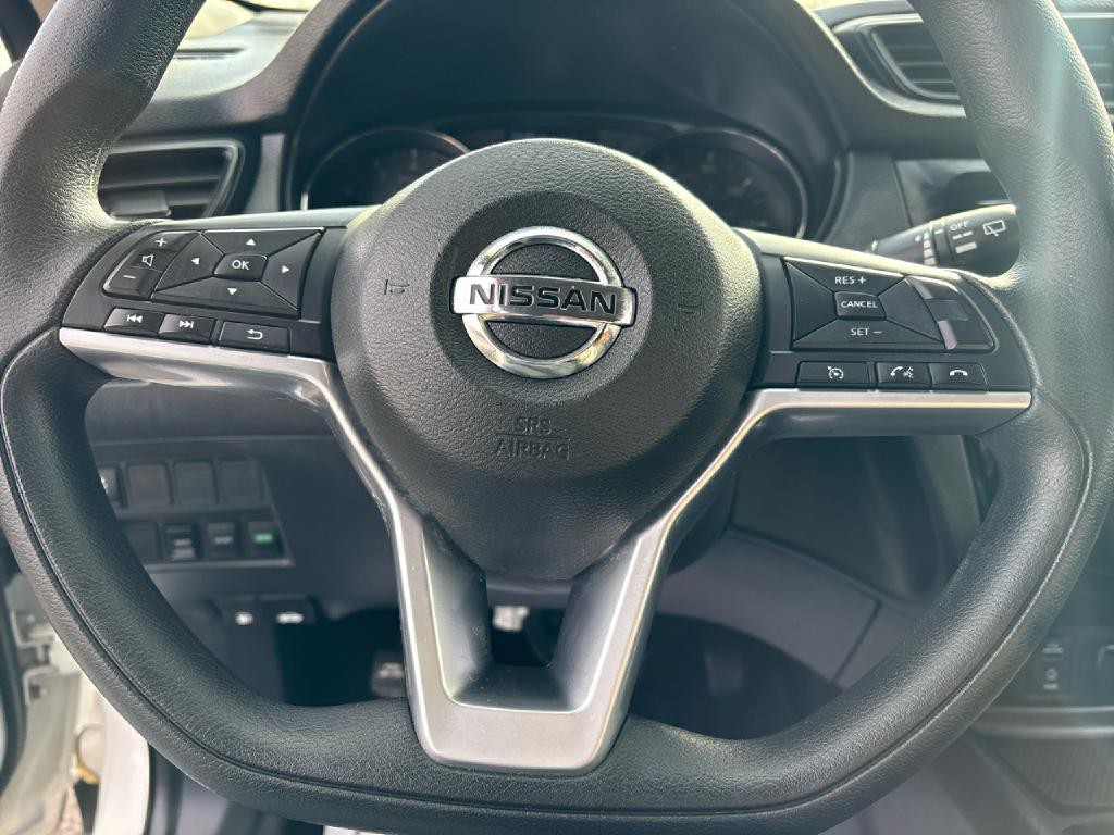 2017 Nissan Rogue Image 9