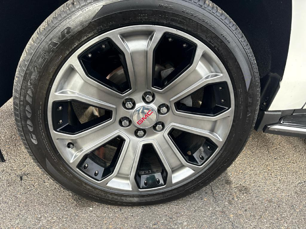 2017 GMC Yukon Image 4