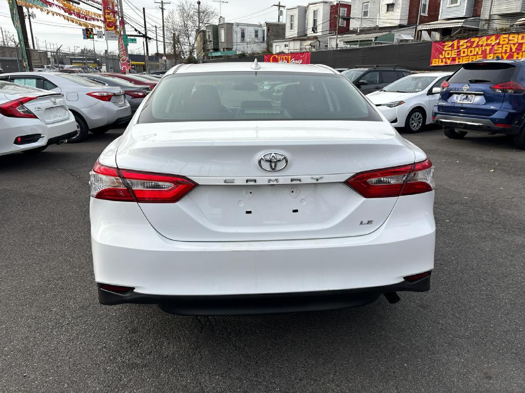 2019 Toyota Camry Image 4