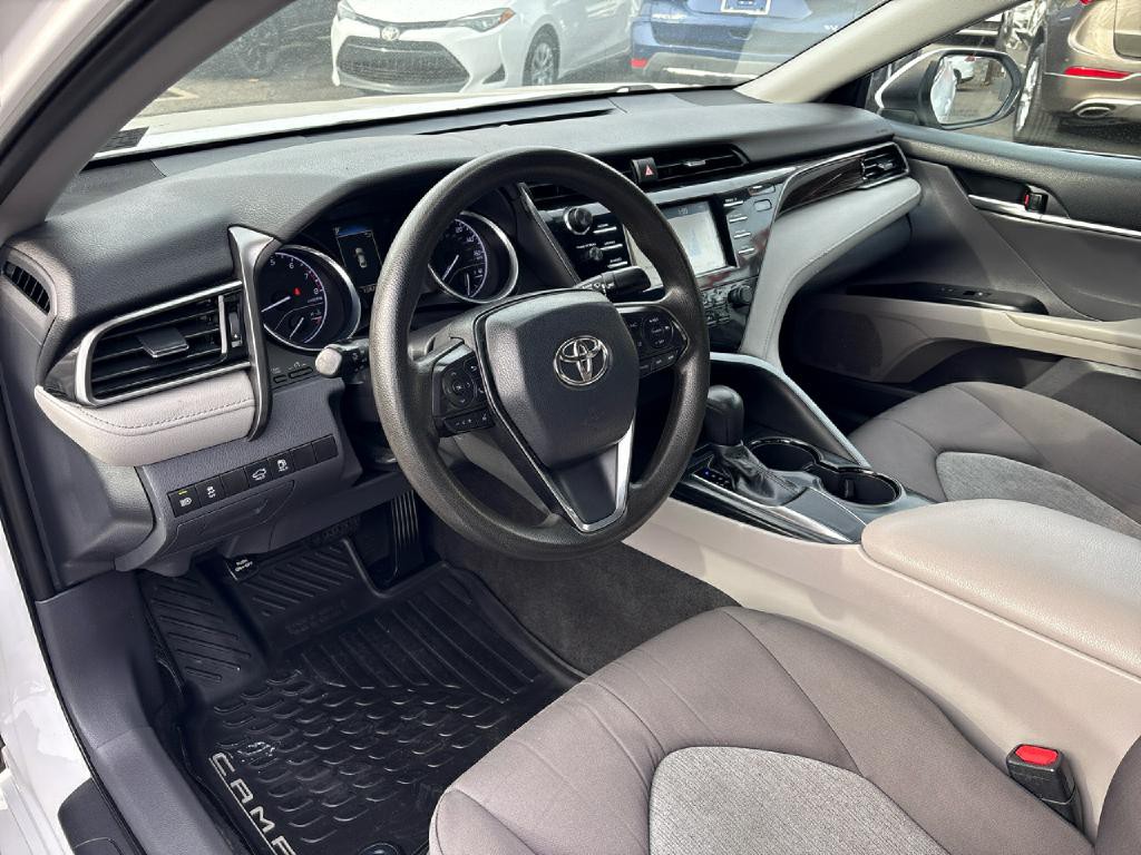 2019 Toyota Camry Image 7