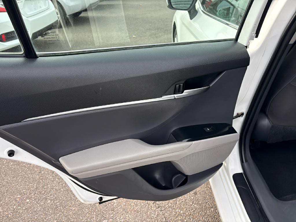 2019 Toyota Camry Image 8