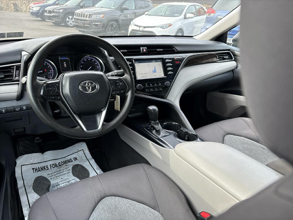 2019 Toyota Camry Image 10