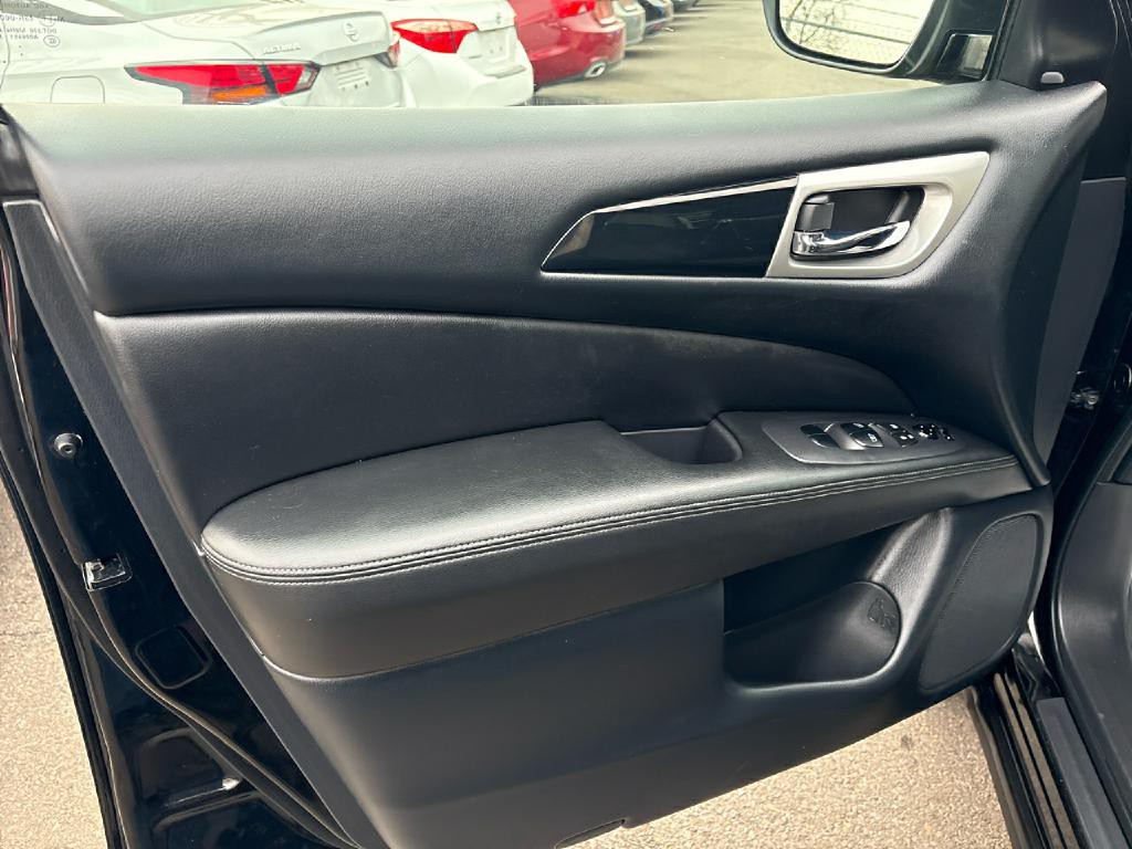 2020 Nissan Pathfinder Image 6
