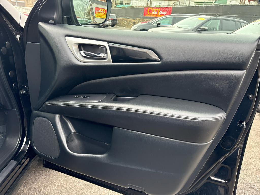 2020 Nissan Pathfinder Image 18