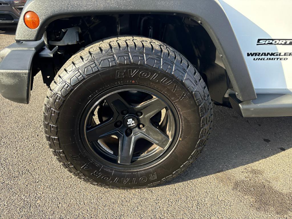 2014 Jeep Wrangler Image 4