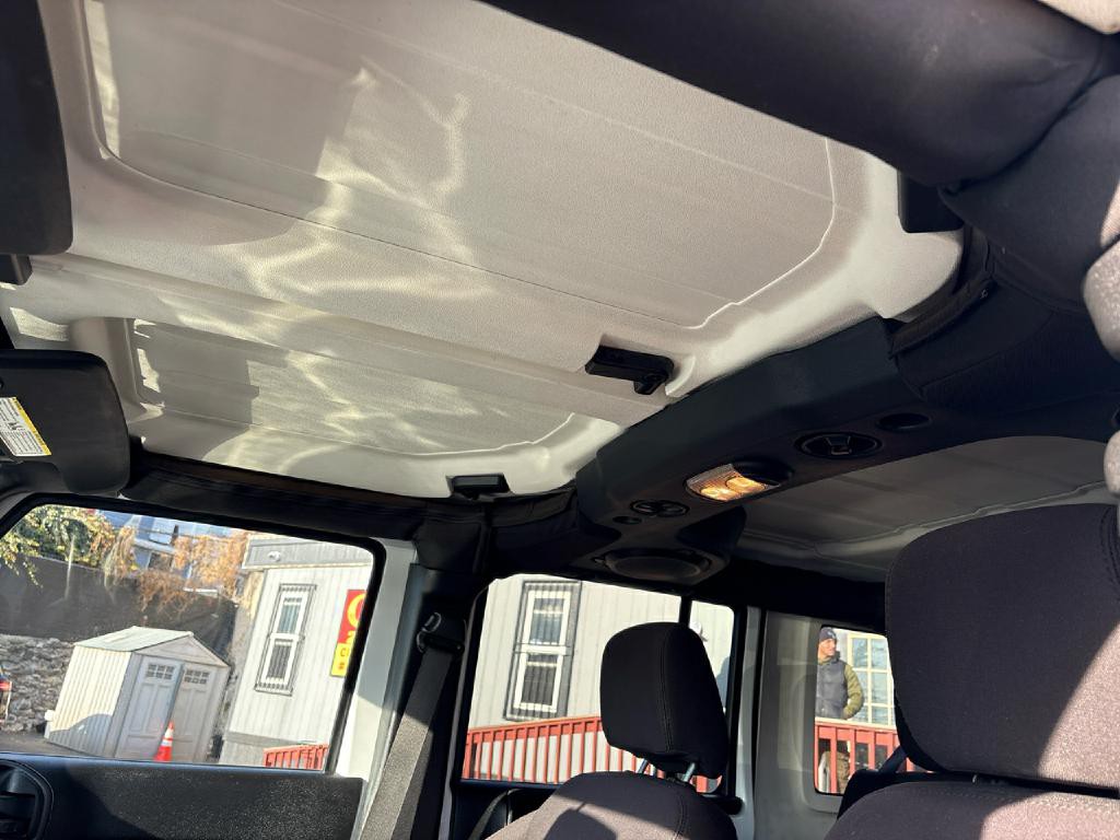 2014 Jeep Wrangler Image 8