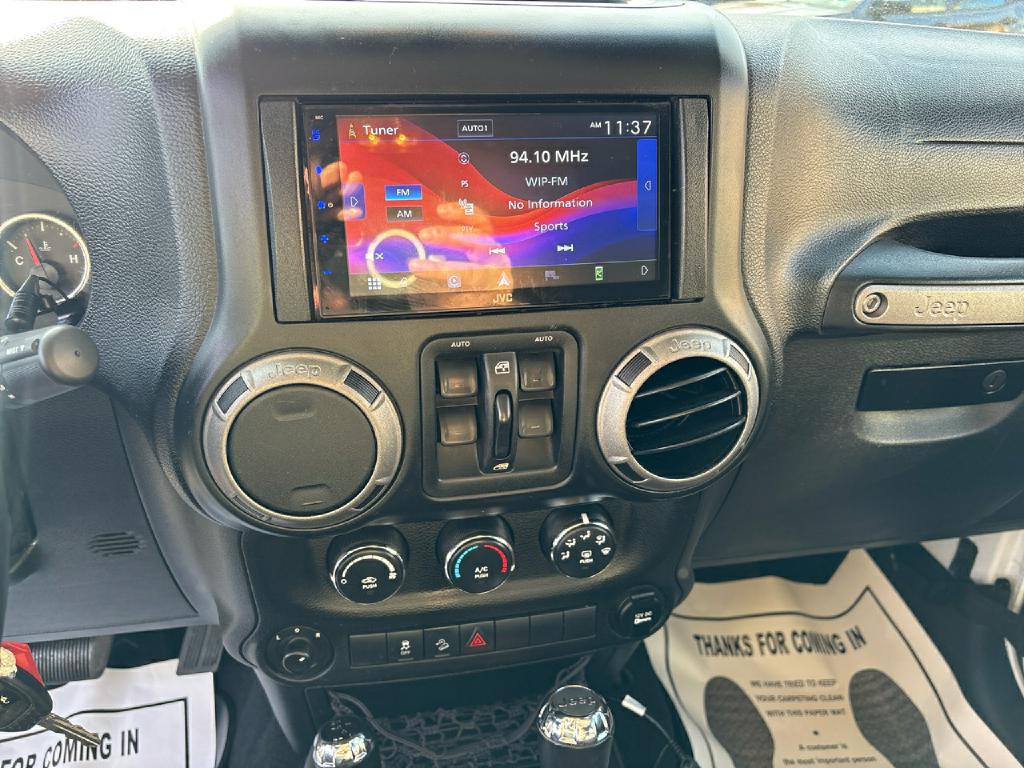 2014 Jeep Wrangler Image 10
