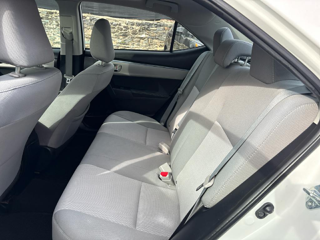 2014 Toyota Corolla Image 12