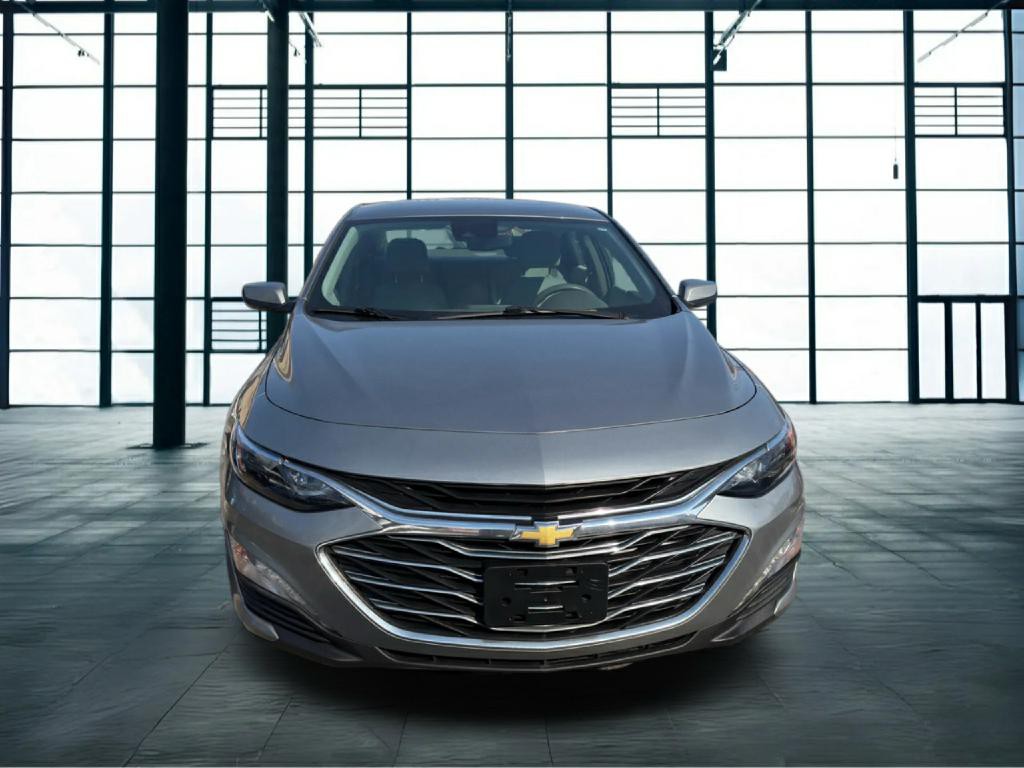 2023 Chevrolet Malibu Image 2