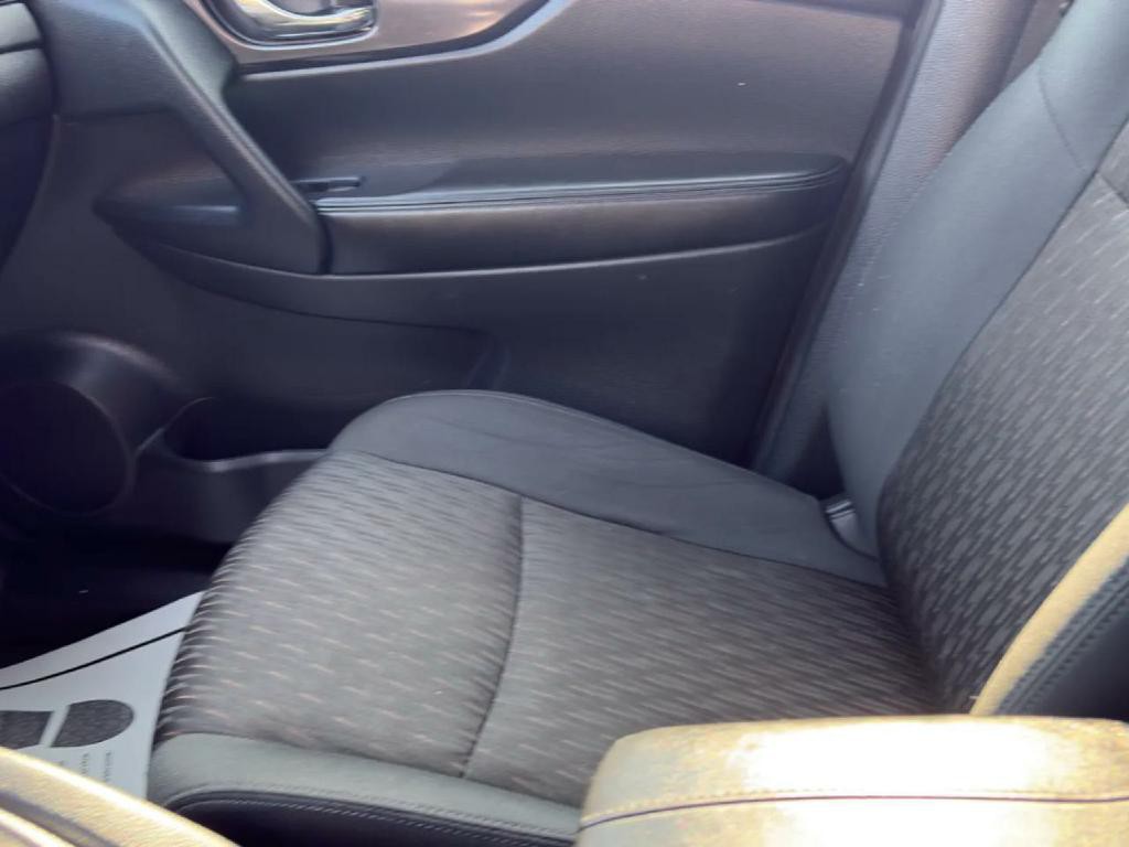 2020 Nissan Rogue Image 8