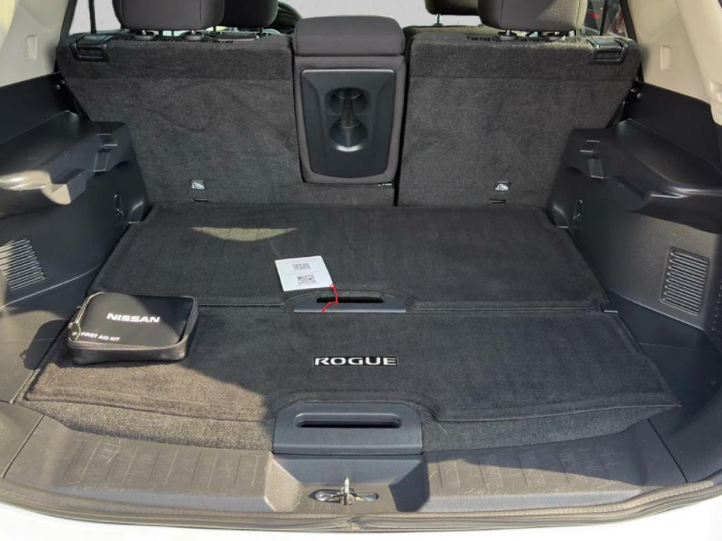 2020 Nissan Rogue Image 14