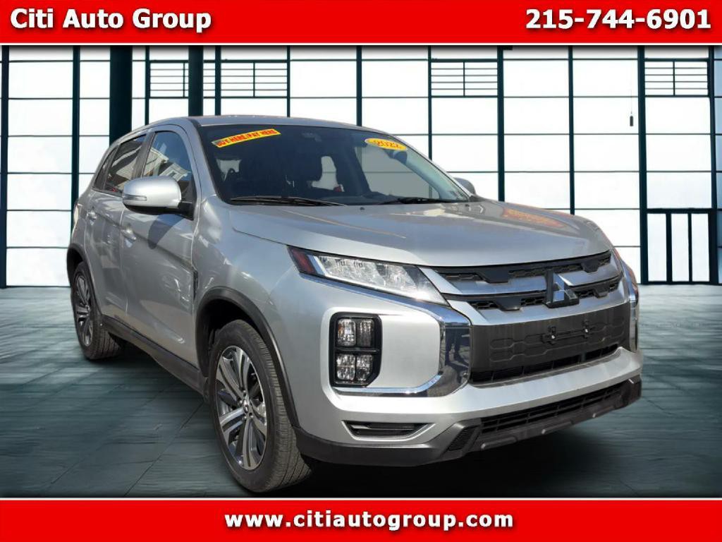 2022 Mitsubishi Outlander Image 1