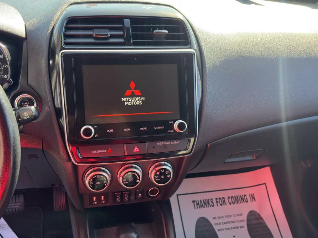 2022 Mitsubishi Outlander Image 7