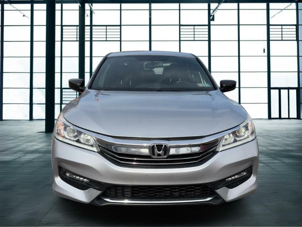 2017 Honda Accord Image 2
