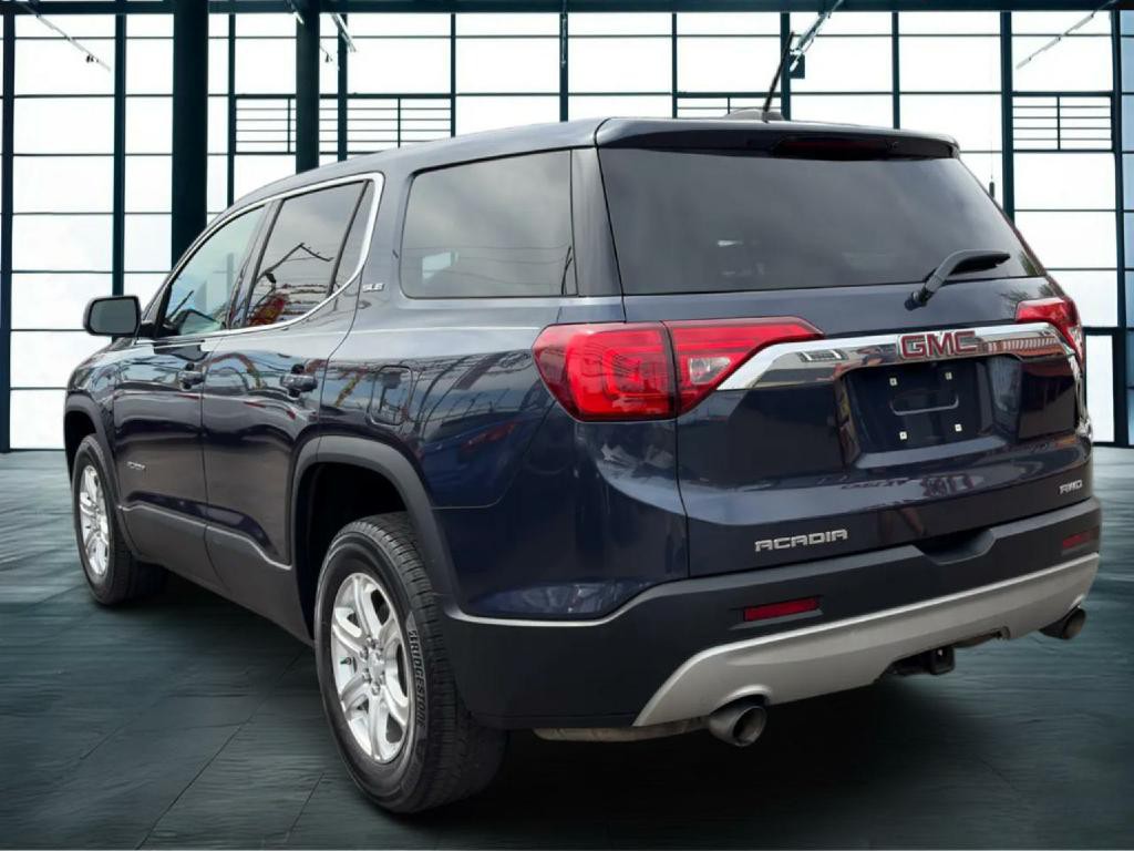 2018 GMC Acadia Image 3