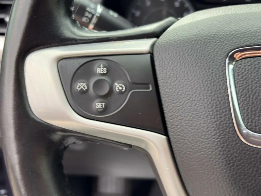 2018 GMC Acadia Image 9