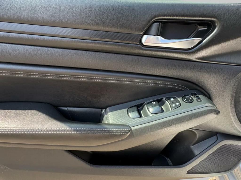 2020 Nissan Altima Image 7