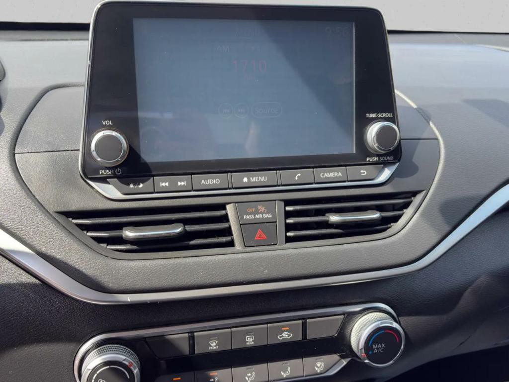 2020 Nissan Altima Image 9